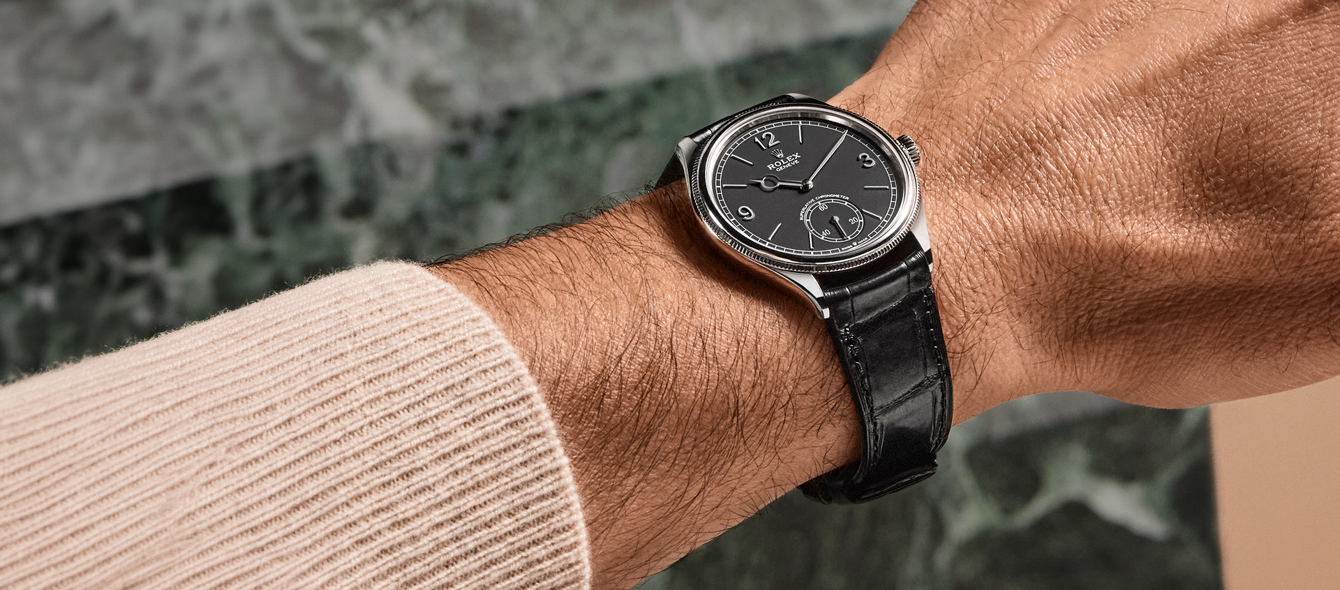 rolex-perpetual-1908-ambiance-m52509-0002-landscape.png