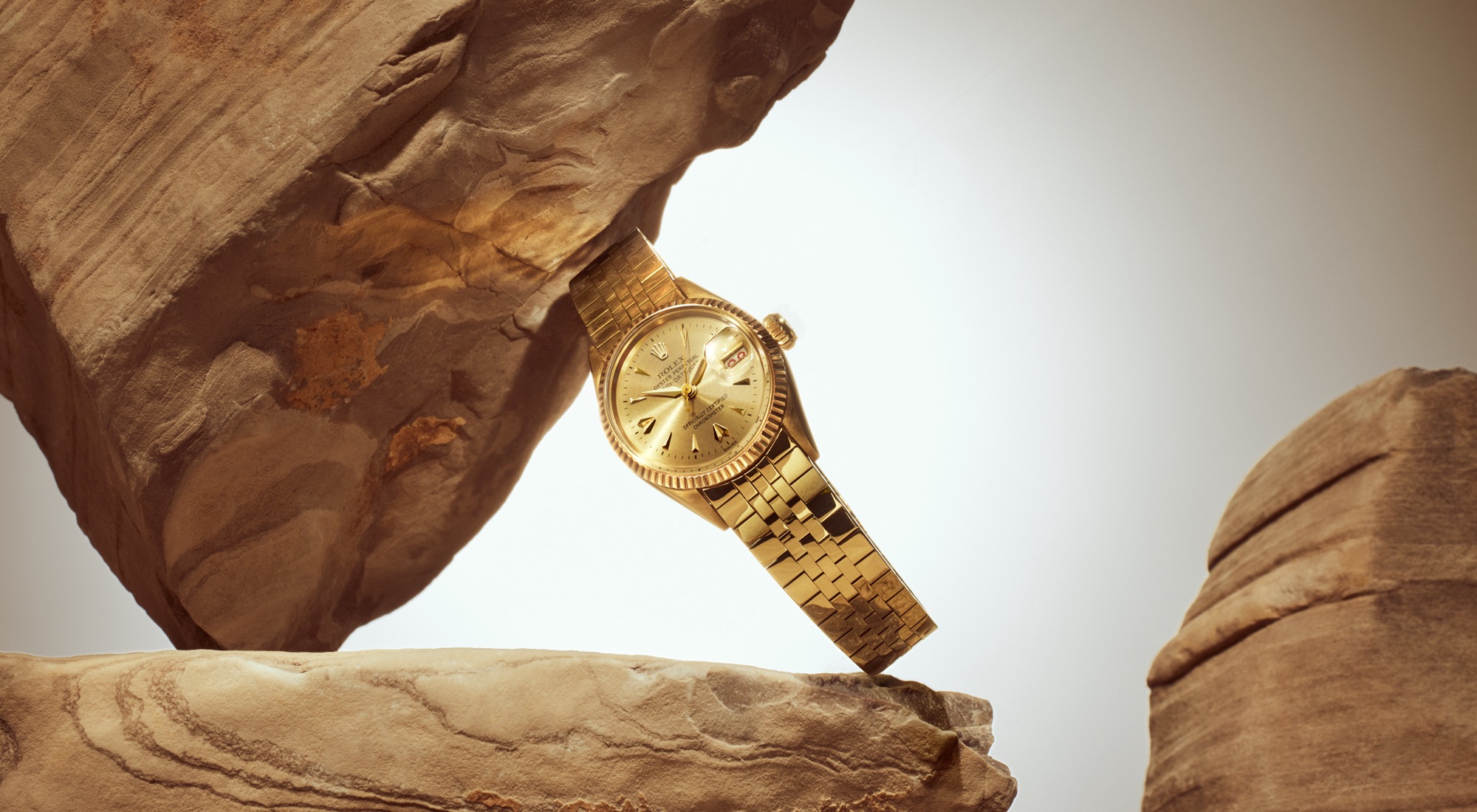 rolex-lady-datejust-1957_lady-datejust_2111uf_002-landscape.jpeg